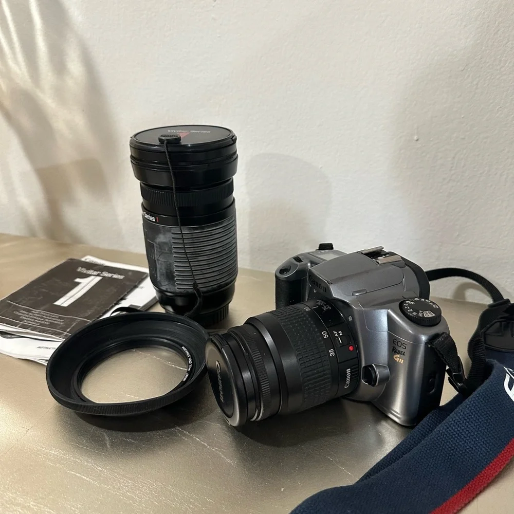 Vintage,Canon EOS Rebel GII 35mm SLR Camera in Silver
